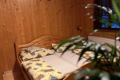 Spálňa s manželskou posteľou, Chata MROŽ, Demänovská Dolina