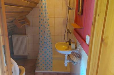 Prístavba - kúpeľňa so sprchovacím kútom a toaletou, Drevenica Koliba, Drábsko