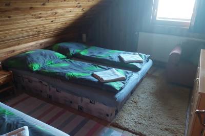 Dom - spálňa s manželskou posteľou, Drevenica Koliba, Drábsko