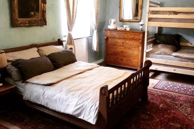 Spálňa s manželskou posteľou, Historic housing Štiavnické Bane, Štiavnické Bane