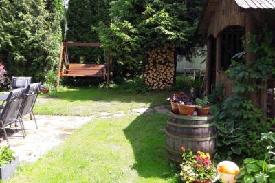 Záhradná hojdačka v exteriéri ubytovania, Chata Roháče, Oravský Biely Potok