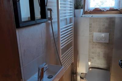 Samostatná toaleta, Chata Roháče, Oravský Biely Potok