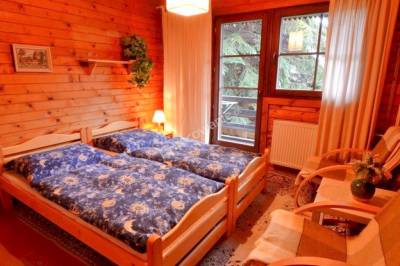 Spálňa s manželskou posteľou, Chata Roháče, Oravský Biely Potok