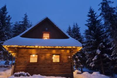 Jariabka Chalet Zrub Nízke Tatry- terasa, gril, priestor na hry, zeleny les Vás naplnia energiou, Jarabá