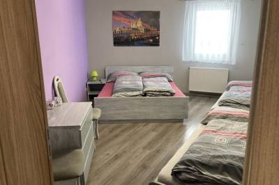 Spálňa s manželskými posteľami, Chata u Kojdovcov, Oravská Lesná