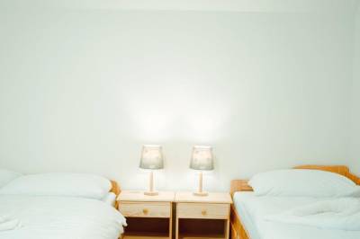 Spálňa s 1-lôžkovými posteľami, Chata Bučky, Svrčinovec