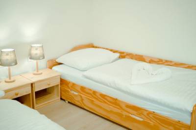 Spálňa s 1-lôžkovými posteľami, Chata Bučky, Svrčinovec