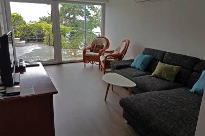 Obývačka s gaučom a TV, TopSenec - Lakeside Home, Senec