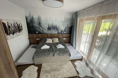 Spálňa s manželskou posteľou, 2 prístelkami a TV, Apartmán SNOW, Oravská Lesná