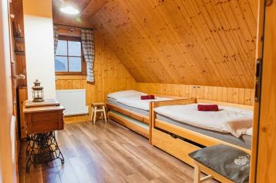 Spálňa s 1-lôžkovými posteľami, Chalupa Rajka, Zázrivá