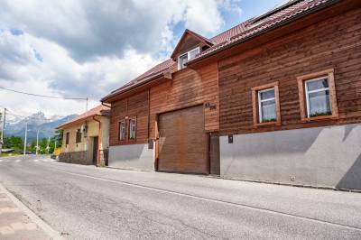 Exteriér ubytovania v Starej Lesnej, Family Pension - High Tatras private parking, Stará Lesná