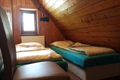 Spálňa s dvomi 1-lôžkovými posteľami, Chata Stred Kubínska hoľa, Dolný Kubín