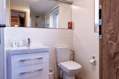 Kúpeľňa s toaletou, Apartments Pemikas, Liptovský Mikuláš