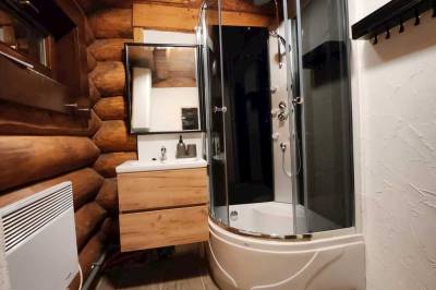 Kúpeľňa so sprchovacím kútom, Zrub JESPER, Liptovský Trnovec