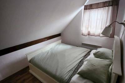 Spálňa s manželskou posteľou, Zrub JESPER, Liptovský Trnovec