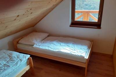 Spálňa s dvomi 1-lôžkovými posteľami, Chata u Šipa, Dolný Kubín