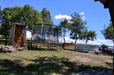 Trampolína a detský bazén v exteriéri ubytovania, Chalupa na Zelenej lúke, Hriňová