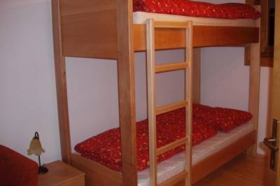 Spálňa s poschodovou posteľou, Drevenica Podkovička, Terchová