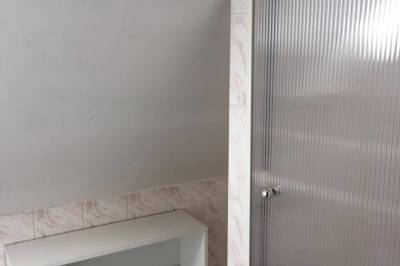 Kúpeľňa so sprchovacím kútom a toaletou, Chalupa Matej, Liptovská Osada