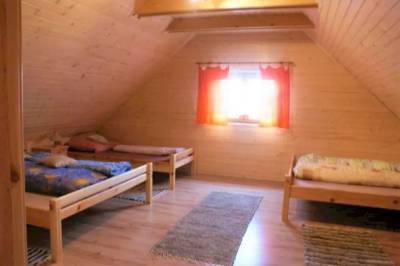 Spálňa s manželskou posteľou a samostatnými lôžkami, Chata pod Repiskom, Oravské Veselé