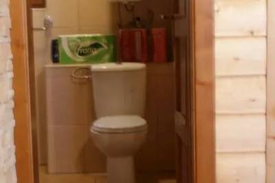 Kúpeľňa s toaletou, Chata pod Repiskom, Oravské Veselé