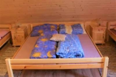 Spálňa s manželskou posteľou, Chata pod Repiskom, Oravské Veselé