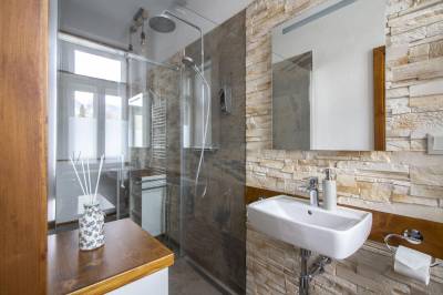 Kúpeľňa so sprchovacím kútom, Apartmán Srnka, Vysoké Tatry