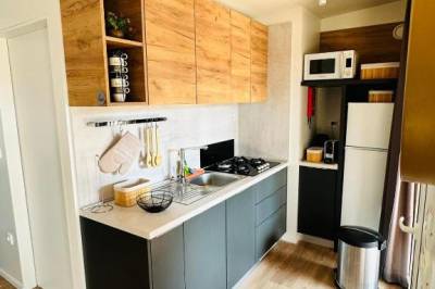 Dom s 2 spálňami - kuchynský kút, Brand new mobile house - Soline Beach, Biograd na Moru