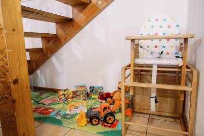 Detský kútik s hračkami a jedálenskou stoličkou, Chalupa Železník, Zuberec