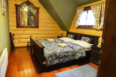 Chata Natália VIP - spálňa s manželskou posteľou, Chalúpkovo Resort, Liptovská Štiavnica