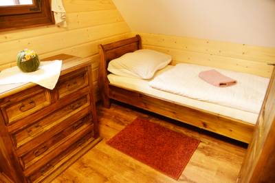 Chata Annuška - spálňa s 1-lôžkovou posteľou, Chalúpkovo Resort, Liptovská Štiavnica
