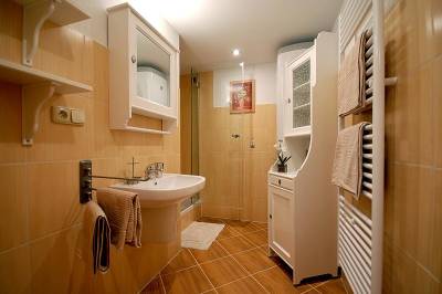 Chata Lúčny hríb - vybavenie kúpeľne, Chalúpkovo Resort, Liptovská Štiavnica