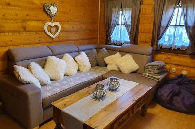 Chata Lúčny hríb - obývačka s gaučom, Chalúpkovo Resort, Liptovská Štiavnica