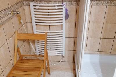 Kúpeľňa so sprchovacím kútom, Chata Volko, Ružomberok