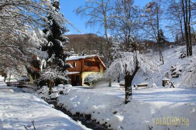 Valachovka Zima, Chata Valachovka, Vyhne