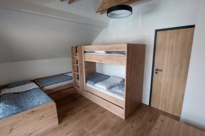 Spálňa s poschodovou posteľou a oddelenými lôžkami, Chalet Prestige, Valča