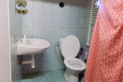 Samostatná toaleta, Chata pod Kýčerou, Zuberec