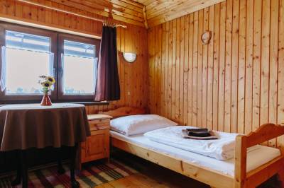 Veľká chata - spálňa s 1-lôžkovými posteľami, Chaty Katka, Oravský Biely Potok