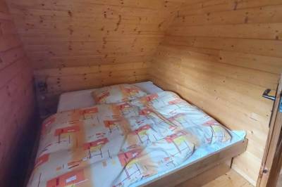 Spálňa s manželskou posteľou, Chata Marka, Slovensko