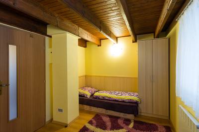 Spálňa s 1-lôžkovou posteľou, Chata Hoľa, Dolný Kubín