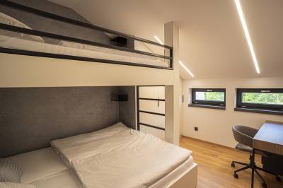 Spálňa s poschodovou posteľou, Villa pri rybníku STROHM, Hodruša - Hámre