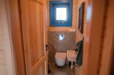 Blue chalet - samostatná toaleta, Chalets Buky, Vysoké Tatry