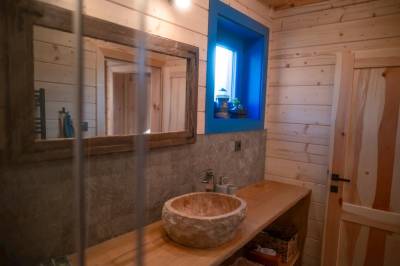Blue chalet - kúpeľňa so sprchovacím kútom, Chalets Buky, Vysoké Tatry