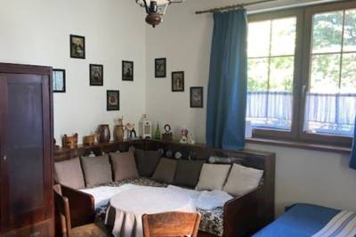 Izba so sedením a manželskou posteľou, Chalupa u dedka, Liptovský Michal