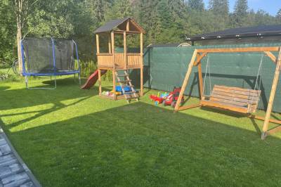 Detské ihrisko a záhradná hojdačka, Kanadský zrub s privátnym wellness, Nižná