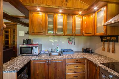 Chata Oregon - plne vybavená kuchyňa, MONTANA RESIDENCE - Zrub Montana a Chata Oregon, Bystrička