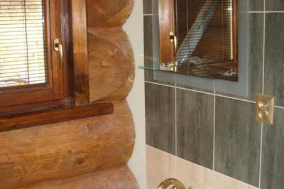 Zrub Montana - kúpeľňa, MONTANA RESIDENCE - Zrub Montana a Chata Oregon, Bystrička