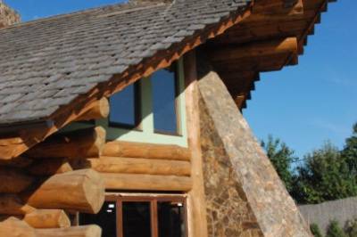 Zrub Montana - exteriér ubytovania v obci Bystrička, MONTANA RESIDENCE - Zrub Montana a Chata Oregon, Bystrička