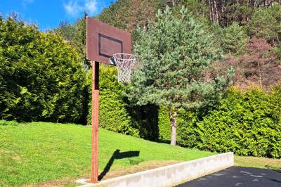 Basketbalové ihrisko, MONTANA RESIDENCE - Zrub Montana a Chata Oregon, Bystrička
