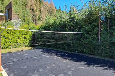 Ihrisko na volejbal a basketbal, MONTANA RESIDENCE - Zrub Montana a Chata Oregon, Bystrička